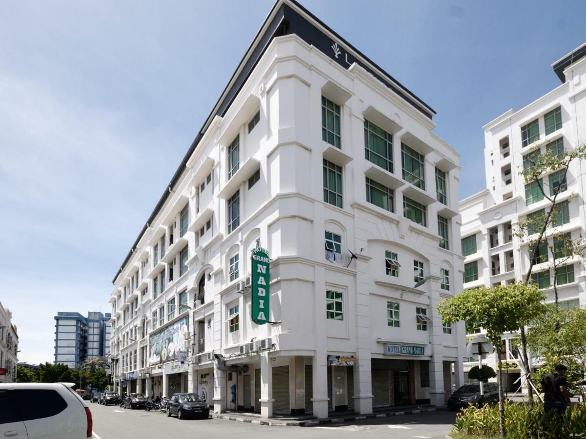 Oyo 892 Hotel Grand Nadia Labuan Esterno foto
