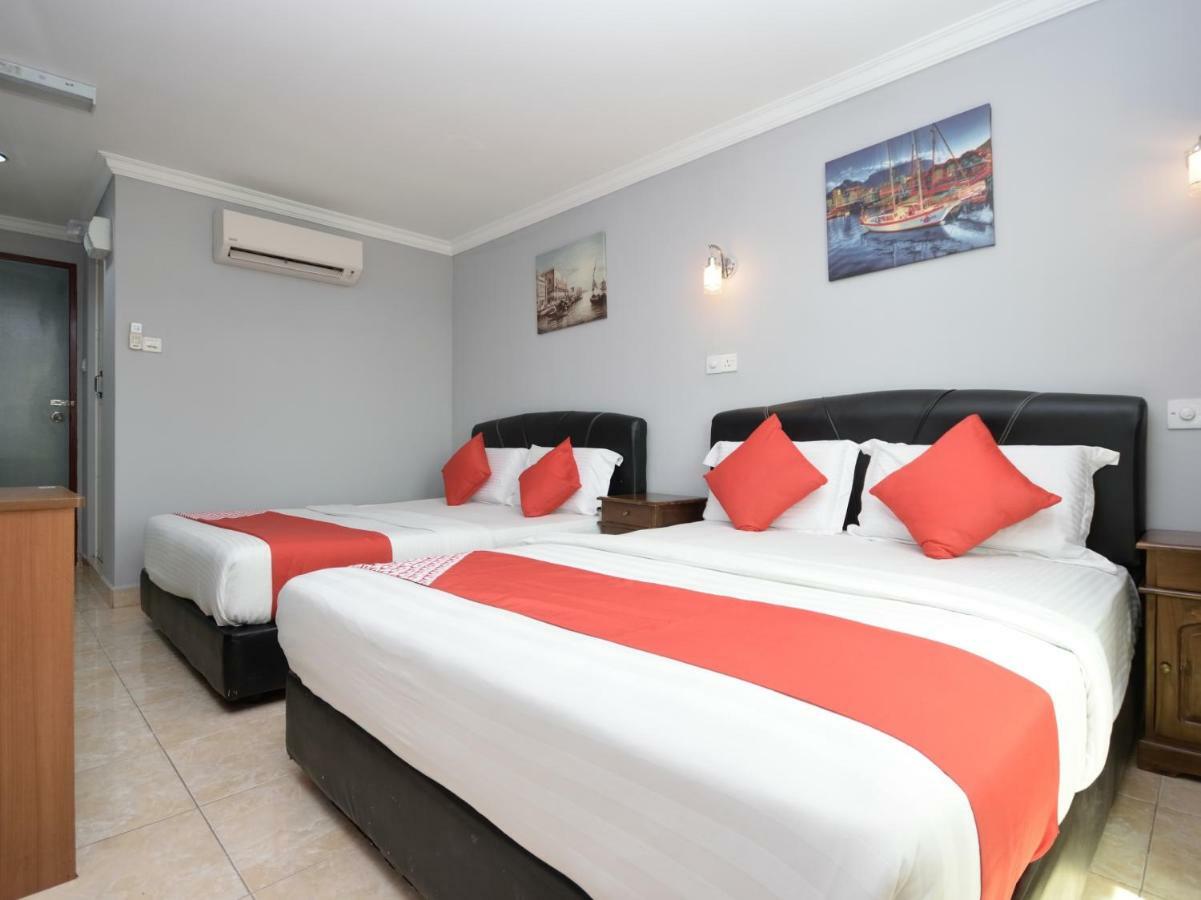 Oyo 892 Hotel Grand Nadia Labuan Esterno foto