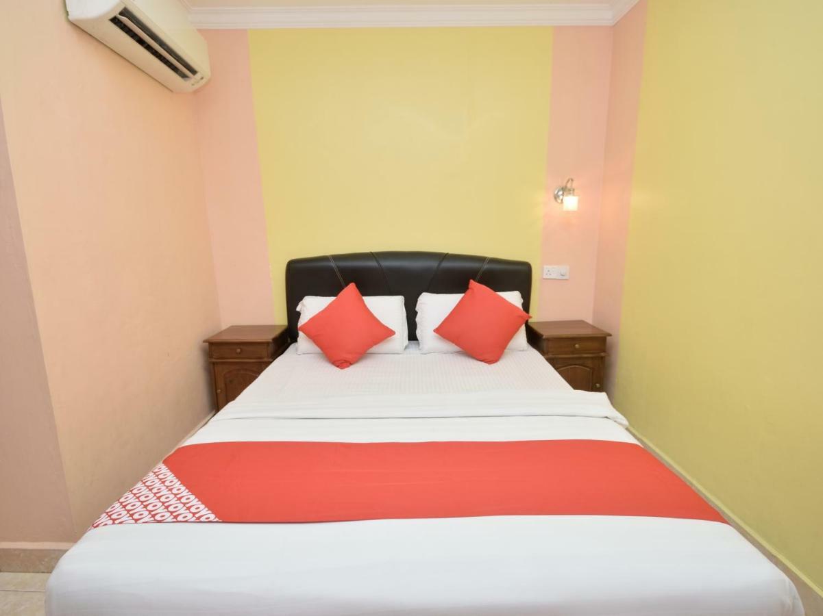 Oyo 892 Hotel Grand Nadia Labuan Esterno foto